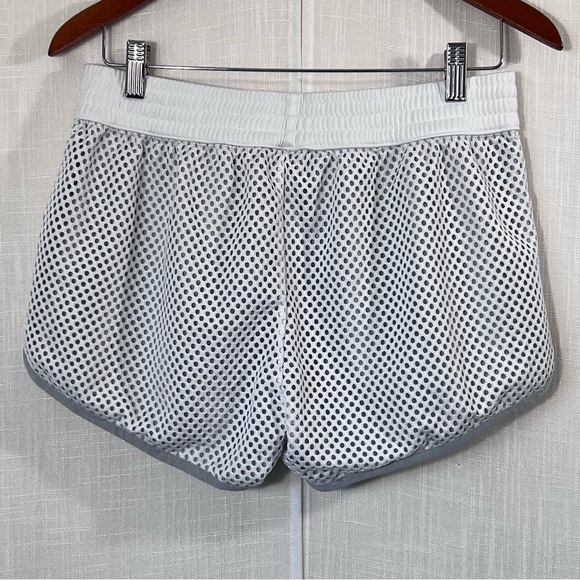 Champion Mesh Lined Soft Athletic Running Shorts Size L - Picture 6 of 12